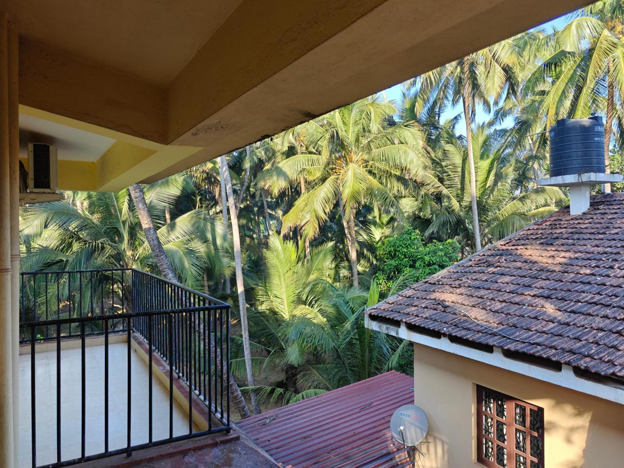 Ocean Walk Apartments 2Bhk Calangute Exteriör bild