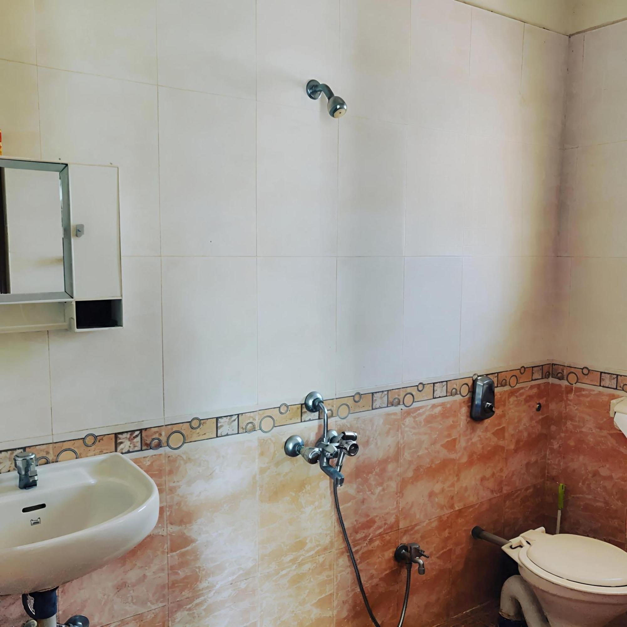 Ocean Walk Apartments 2Bhk Calangute Exteriör bild