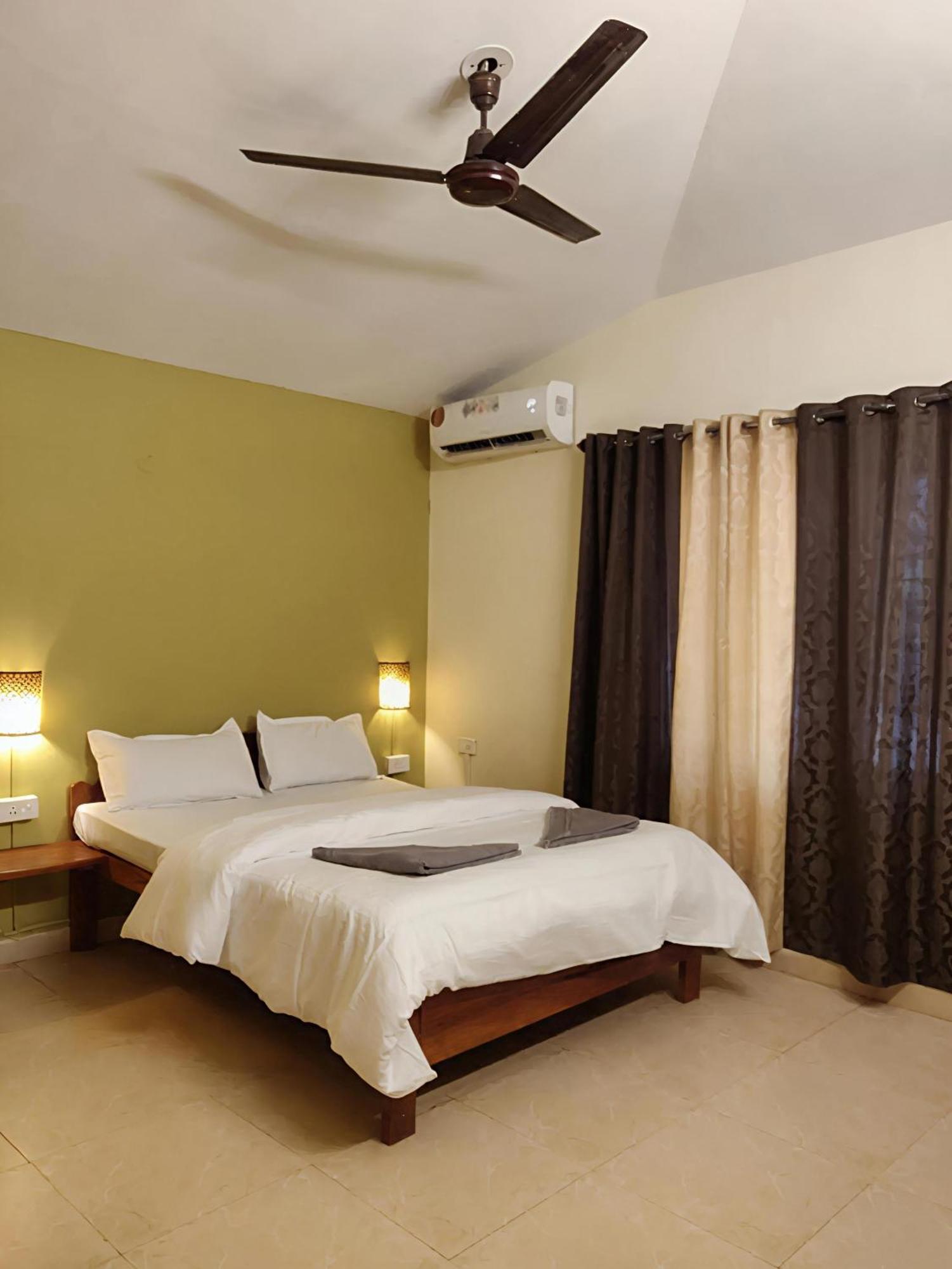 Ocean Walk Apartments 2Bhk Calangute Exteriör bild